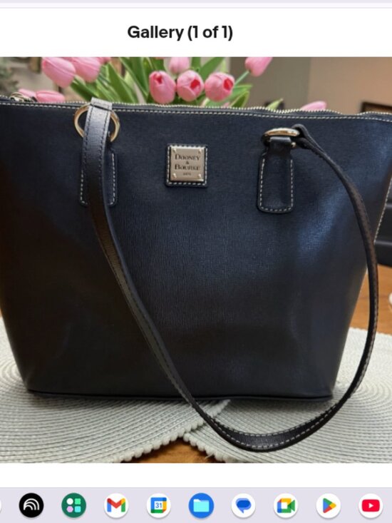 Dooney & Bourke Handbags - Dooney & Bourke Saffiano Leather Small Wren Zip Tote-Black A675109 NEW